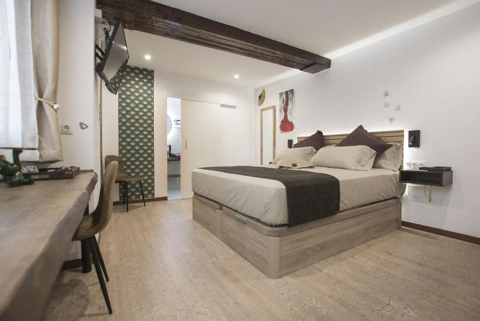 Emilysuites - Malaga Centro Historico 0*,