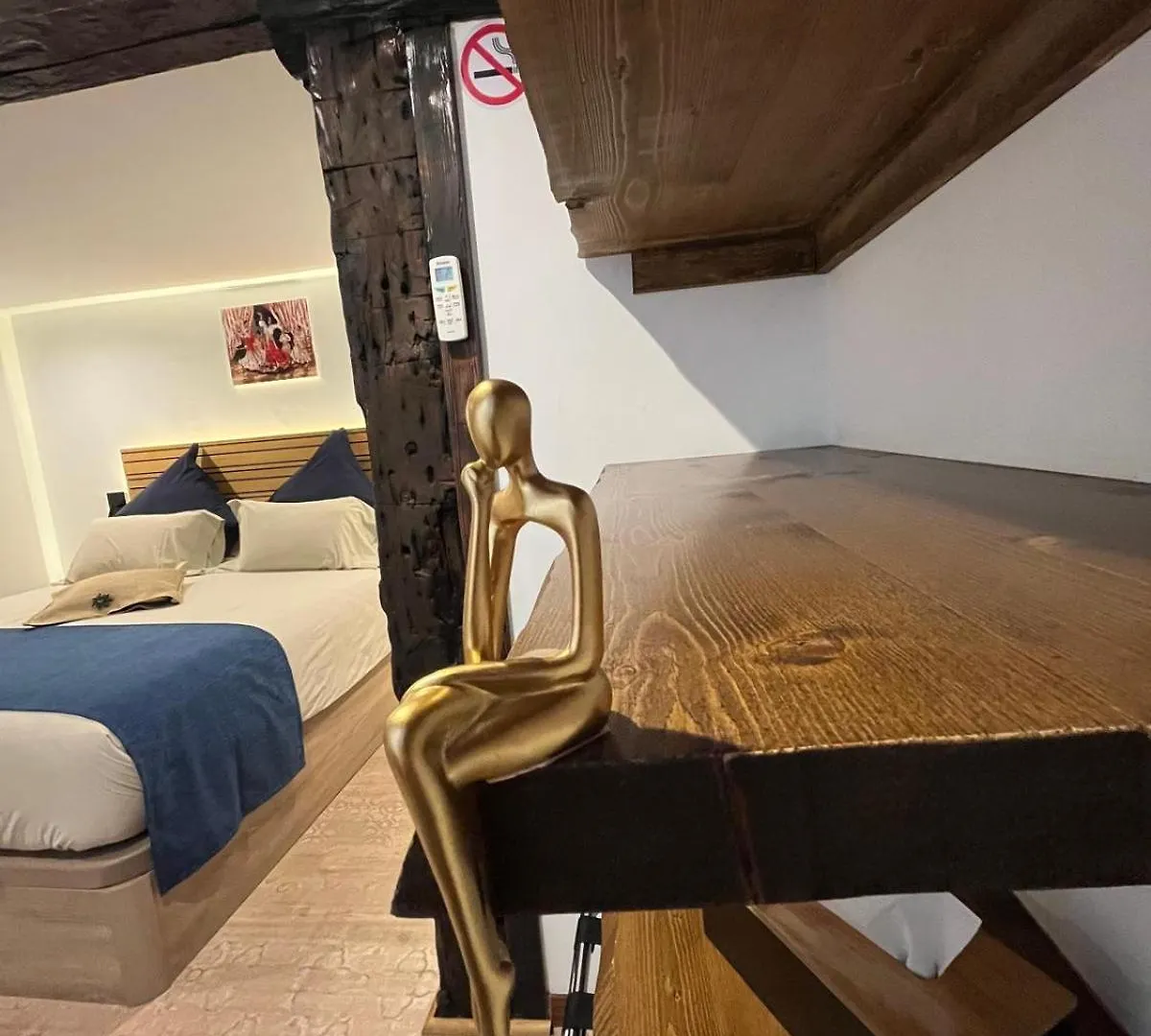 Homestay Emilysuites - Malaga Centro Historico